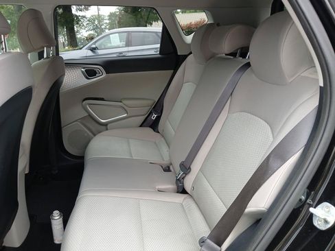 Used 2022 Kia Soul LX w/ Technology Package FWD image 11
