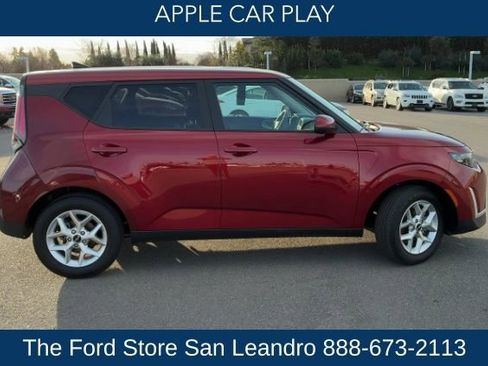 Used 2025 Kia Soul LX w/ LX Technology Package image 9