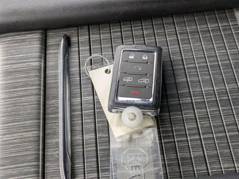 Used 2024 Jeep Wagoneer L Series III w/ Flexible Seating Group image 37