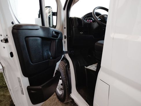 Used 2022 RAM ProMaster 2500 FWD image 14