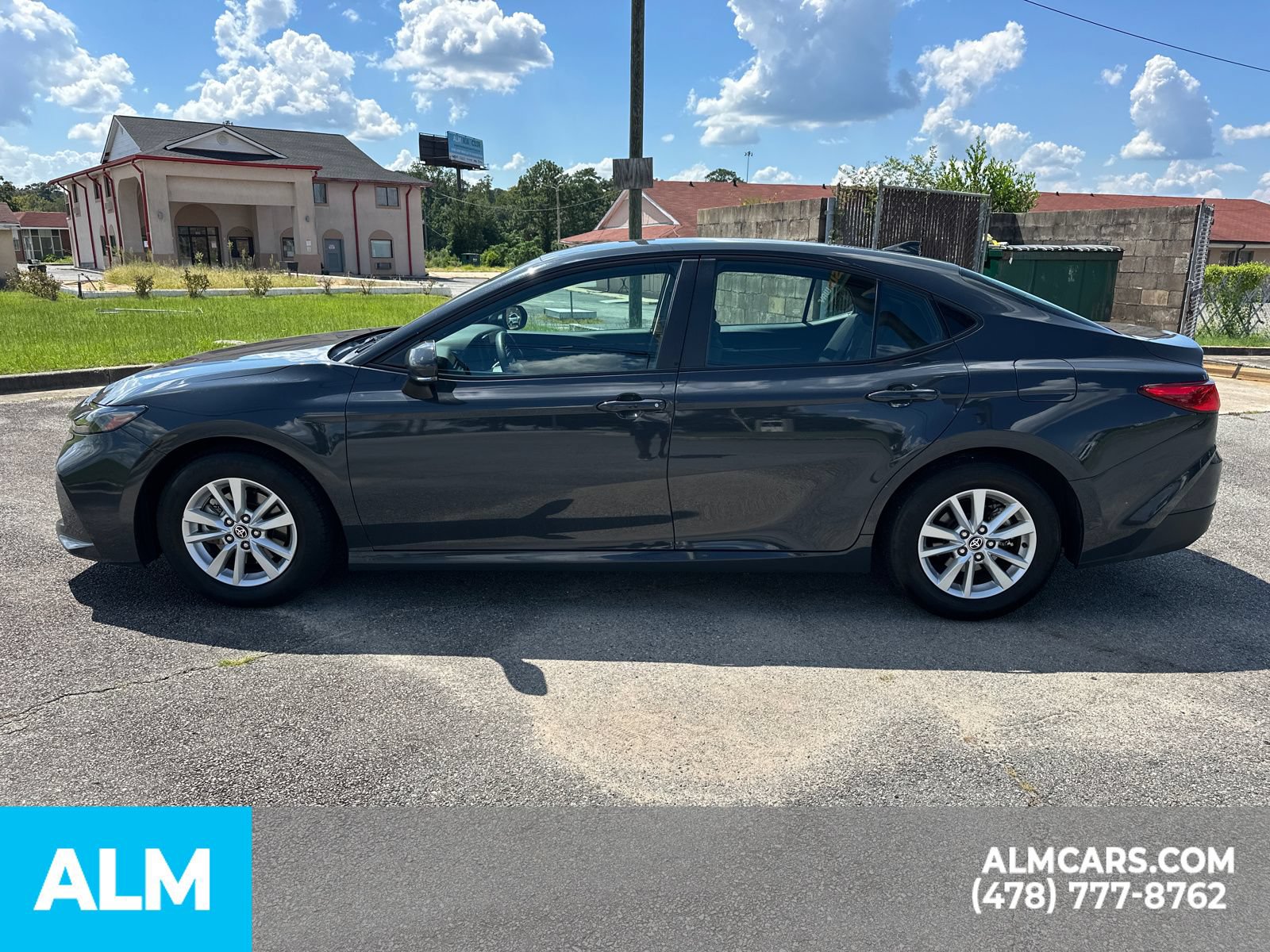 Used 2025 Toyota Camry LE FWD image 9