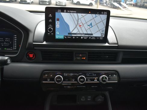 Used 2025 Honda Pilot Elite image 25