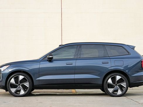 Used 2025 Volvo EX90 Ultra AWD/4WD image 9