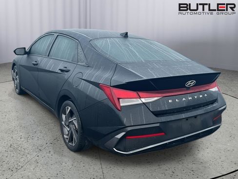 Used 2025 Hyundai Elantra Sport w/ Cargo Package image 10