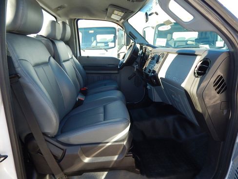 Used 2016 Ford F250 XL image 18