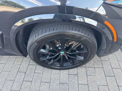 Used 2024 BMW X5 xDrive40i w/ M Sport Package AWD/4WD image 12