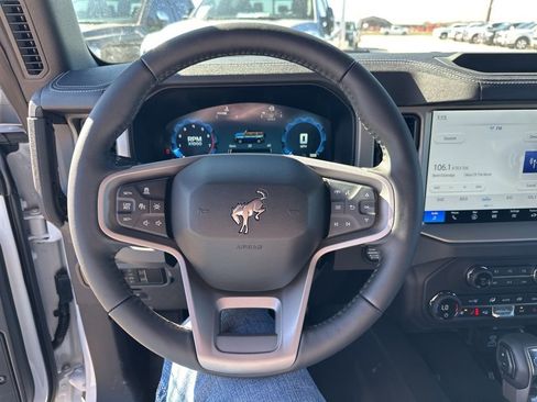 New 2025 Ford Bronco Outer Banks AWD/4WD image 17