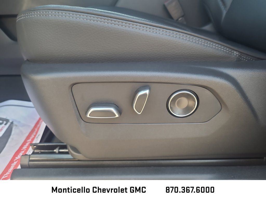 Certified 2026 GMC Sierra 1500 Denali w/ Denali Reserve Package AWD/4WD image 16