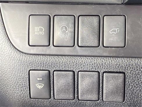 Used 2018 Toyota Highlander Plus image 20