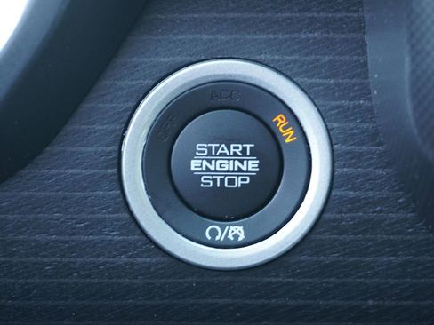 Used 2024 RAM 1500 Limited image 15