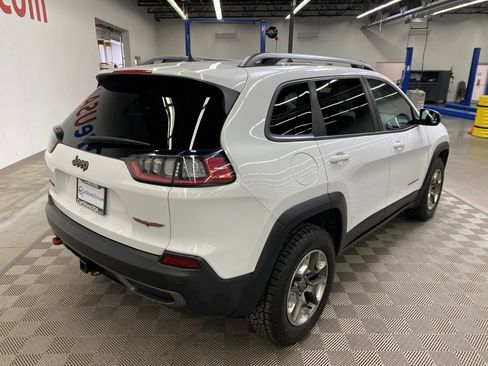 Used 2019 Jeep Cherokee Trailhawk image 10