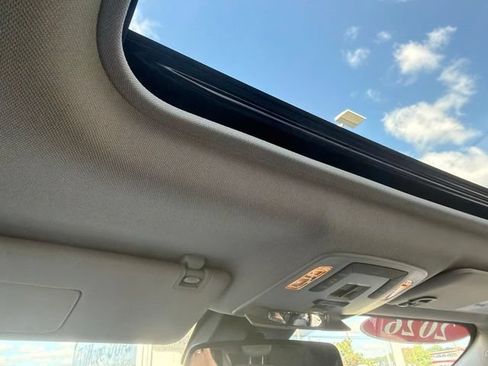 Used 2026 Toyota Sienna XLE FWD image 6