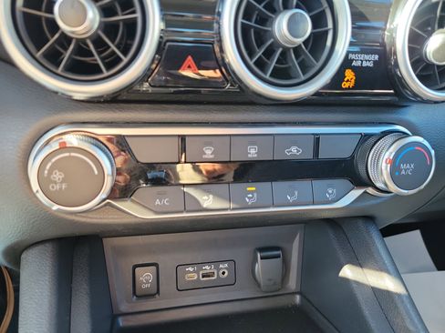 Used 2025 Nissan Sentra SV image 23