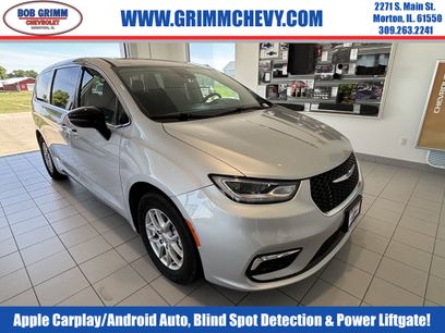 Used 2024 Chrysler Pacifica Touring-L