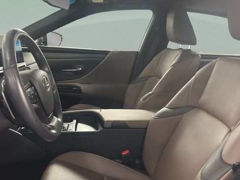 Used 2023 Lexus ES 350 w/ Premium Package FWD image 10