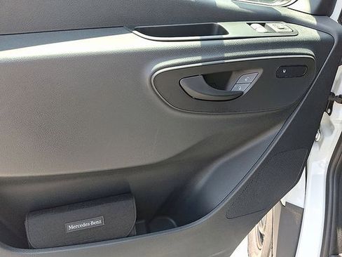 Used 2025 Mercedes-Benz Sprinter 2500 image 11