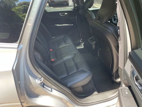 Certified 2023 Volvo XC60 B5 Plus w/ Climate Package AWD/4WD image 15