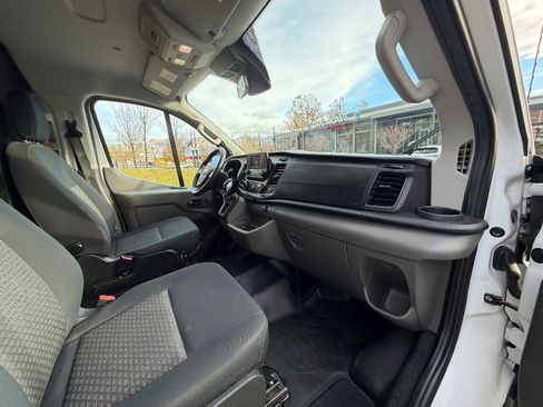 Used 2024 Ford Transit 250 Low Roof w/ Exterior Upgrade Package image 20