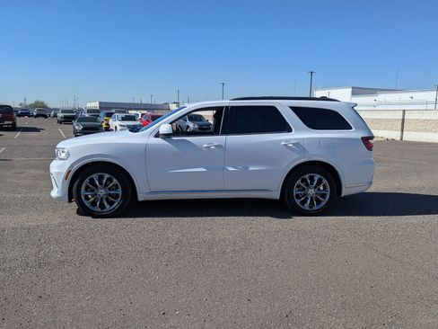 Used 2021 Dodge Durango SXT image 2