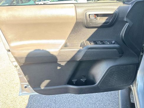 Used 2022 Toyota Tacoma 2WD Double Cab image 27