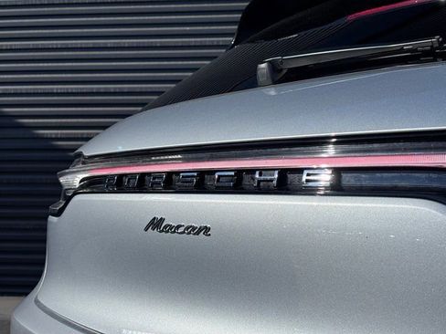 New 2026 Porsche Macan image 27