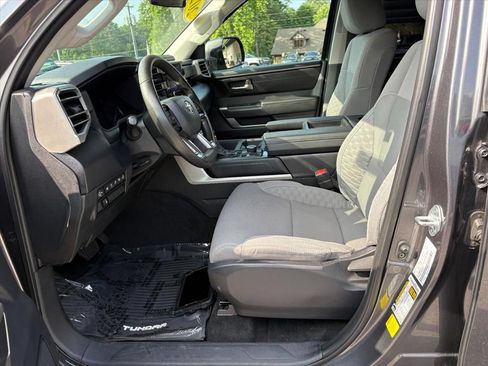 Used 2023 Toyota Tundra SR5 w/ SR5 Convenience Package AWD/4WD image 16