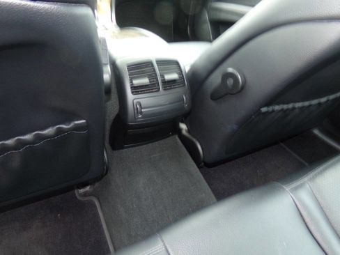 Used 2008 Mercedes-Benz E 350 4MATIC Sedan image 16