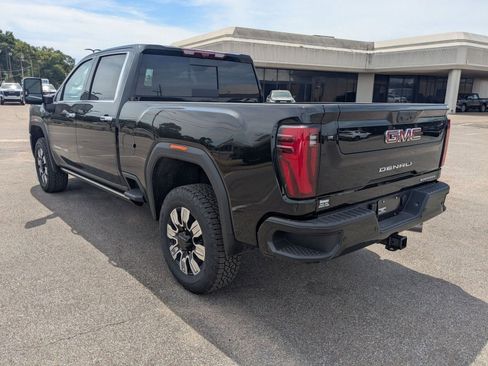 New 2025 GMC Sierra 2500 Denali w/ Denali Reserve Package image 3