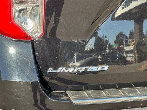 Certified 2023 Ford Explorer Limited w/ Hybrid Equipment Group 310A image 32