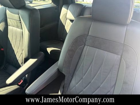 Used 2024 Mercedes-Benz GLS 63 AMG 4MATIC image 15