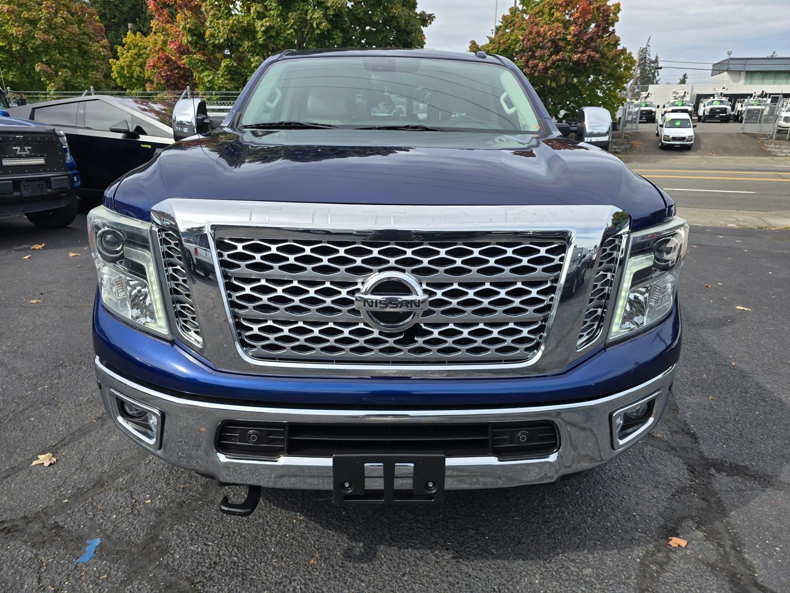 Used 2016 Nissan Titan SL AWD/4WD image 8