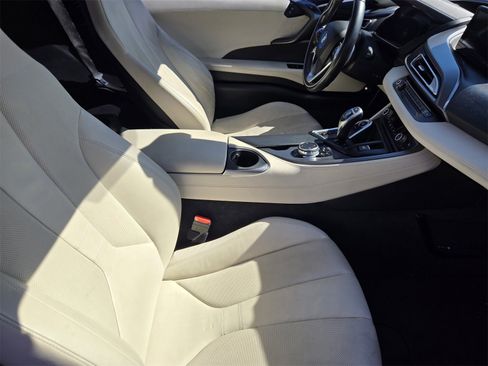Used 2015 BMW i8 image 14