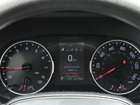 Used 2019 Toyota RAV4 XLE FWD image 16