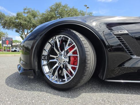Used 2016 Chevrolet Corvette Z06 w/ Z07 Performance Package RWD image 37