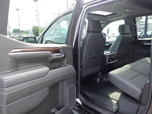 Used 2025 GMC Sierra 1500 Elevation w/ Elevation Premium Package AWD/4WD image 22