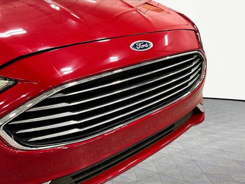 Used 2020 Ford Fusion SE FWD image 30