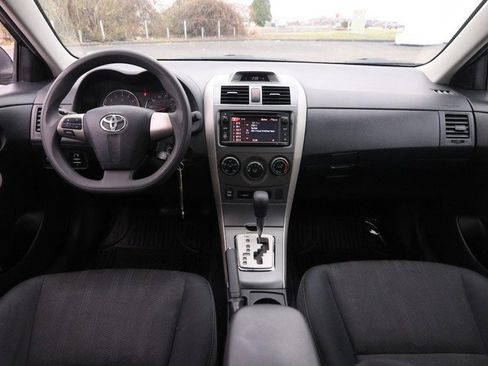 Used 2013 Toyota Corolla S image 18