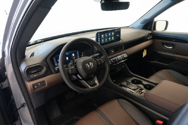 New 2026 Honda Pilot TrailSport image 4