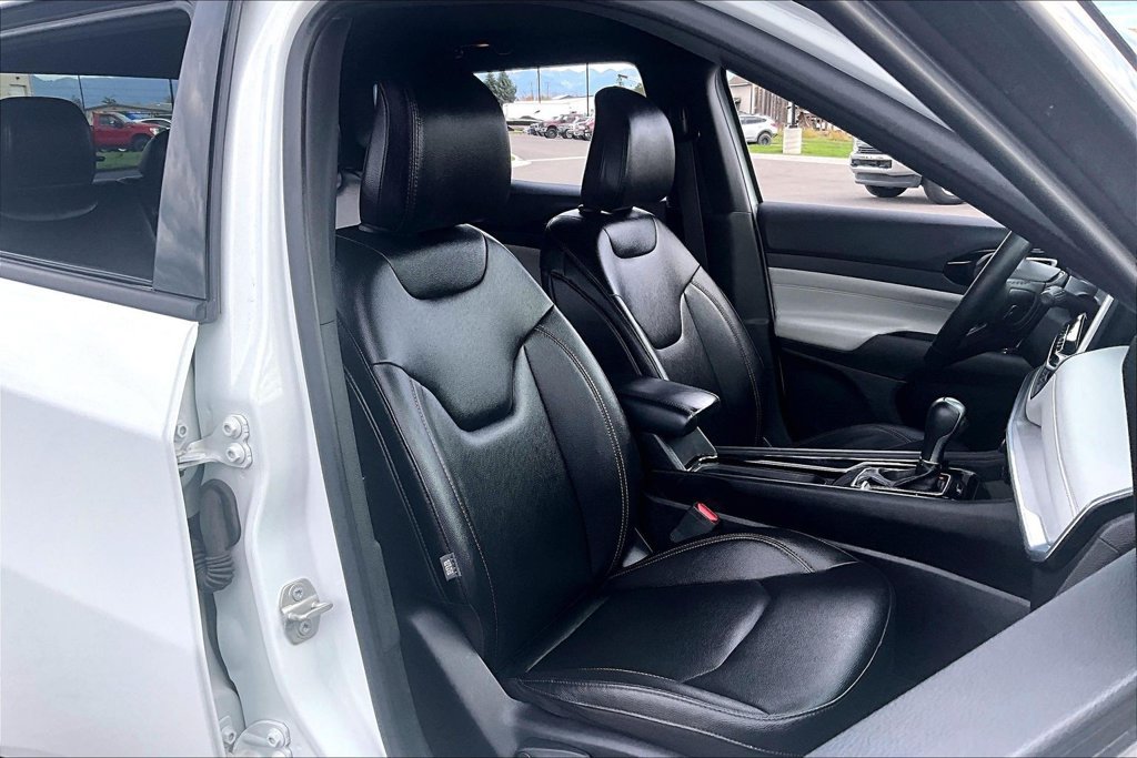 Used 2024 Jeep Compass Limited AWD/4WD image 7