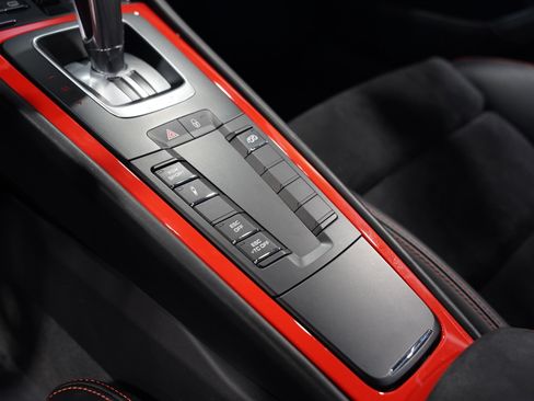 Used 2018 Porsche 911 GT3 RWD image 28
