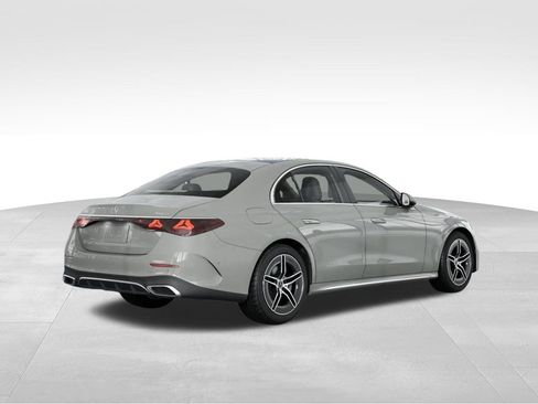 New 2026 Mercedes-Benz E 350 4MATIC Sedan image 21