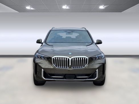 Used 2026 BMW X5 xDrive50e w/ Executive Package AWD/4WD image 5