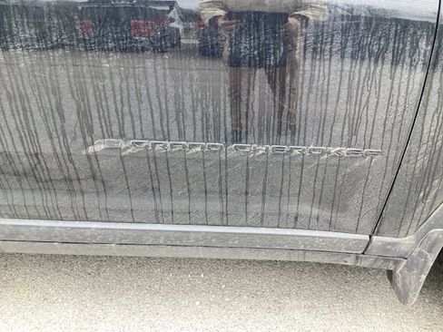 Used 2021 Jeep Grand Cherokee L Laredo image 10