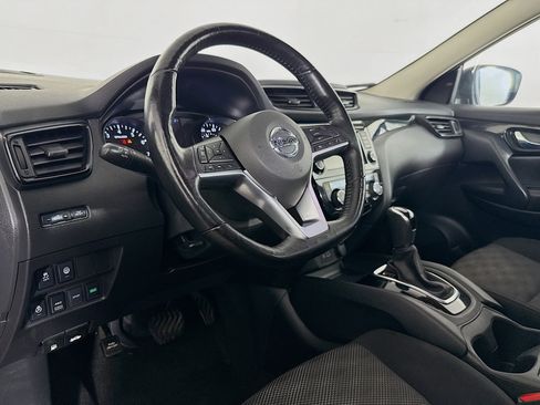 Used 2020 Nissan Rogue Sport SV w/ All-Weather Package AWD/4WD image 21