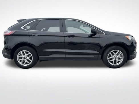 Used 2024 Ford Edge SEL image 2