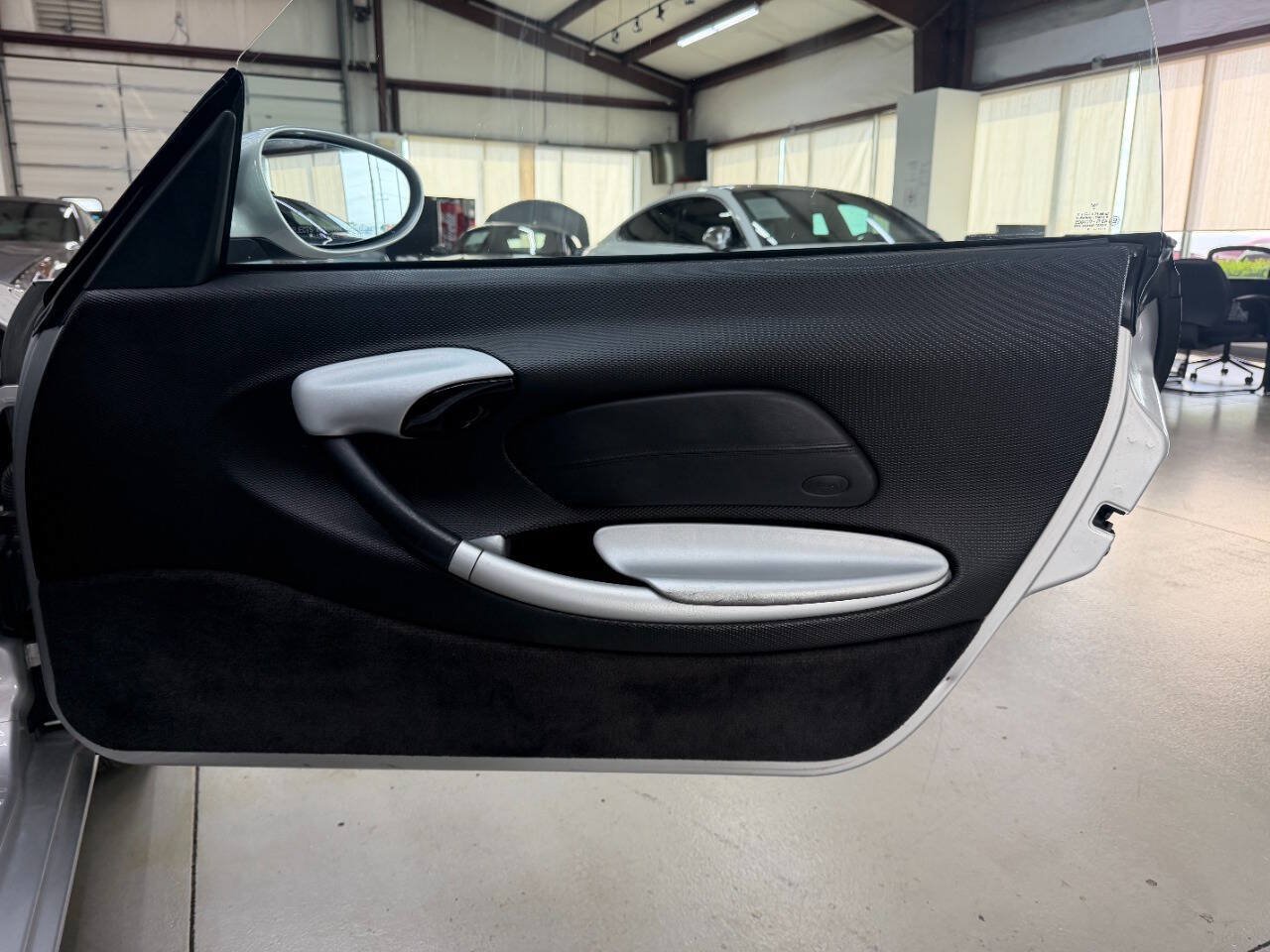 Used 1999 Porsche Boxster RWD image 13