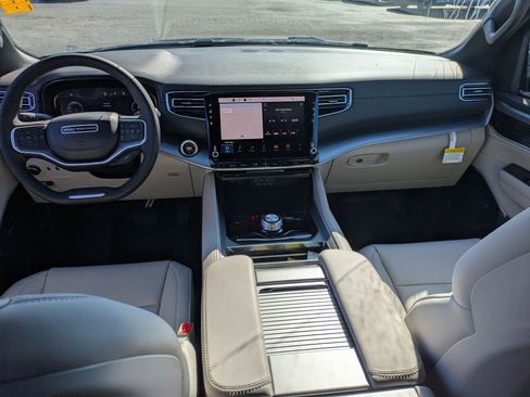 New 2026 Jeep Grand Wagoneer 2WD image 20