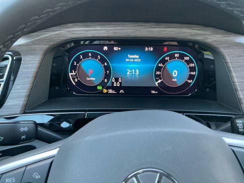 New 2026 Volkswagen Atlas SEL Premium R-Line image 18