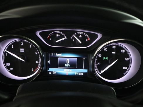 Used 2020 Buick Envision Essence image 18