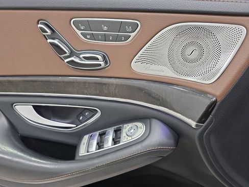 Used 2016 Mercedes-Benz S 550 Sedan image 27